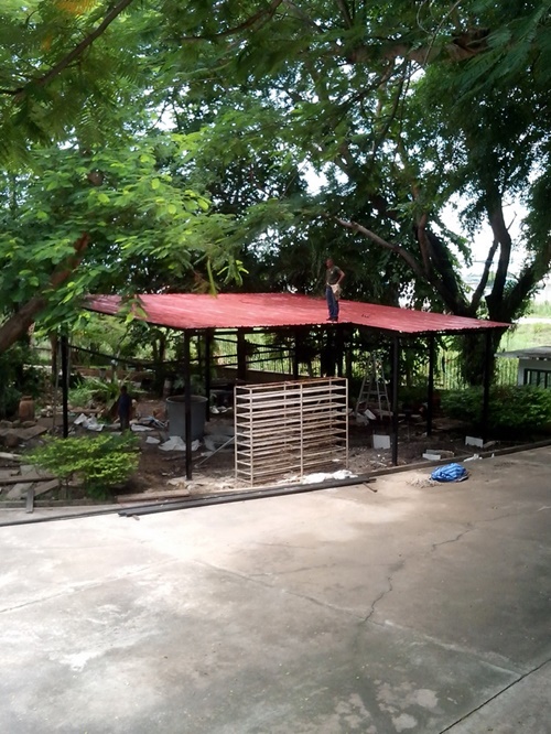 รีโนเวทสวนน้ำท่วม เป็นร้านกาแฟเล็ก ๆ น่ารักสุดชิล รีโนเวทสวนน้ำท่วม เป็นร้านกาแฟเล็ก ๆ น่ารักสุดชิล