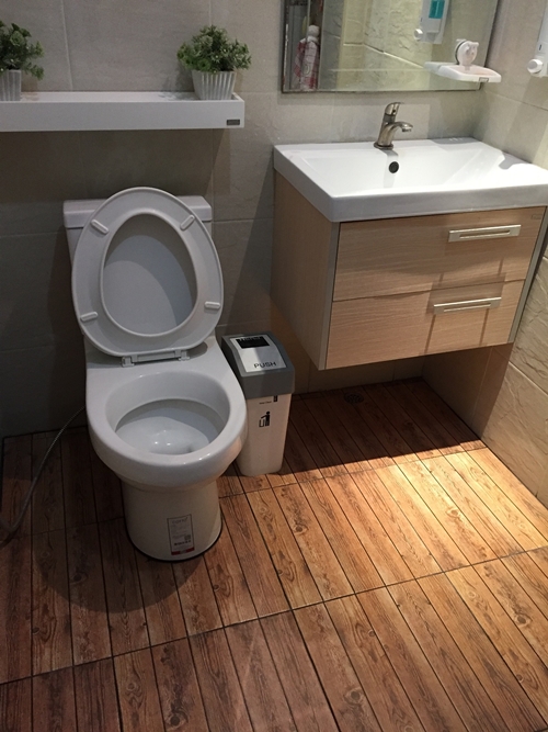 รีโนเวทพื้นห้องน้ำ รีโนเวทพื้นห้องน้ำ