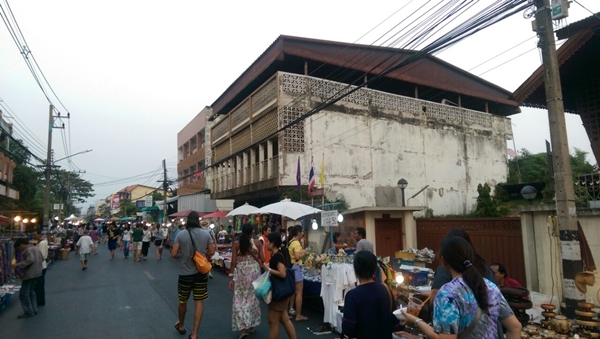 สร้างโฮสเทล เมื่อนักเดินทางอยากสร้างโฮสเทล งานรีโนเวทบ้านเก่าจึงเกิดขึ้น ! สร้างโฮสเทล เมื่อนักเดินทางอยากสร้างโฮสเทล งานรีโนเวทบ้านเก่าจึงเกิดขึ้น !