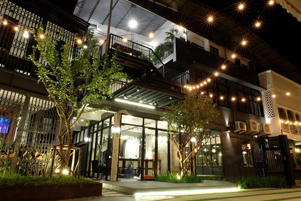 สร้างโฮสเทล เมื่อนักเดินทางอยากสร้างโฮสเทล งานรีโนเวทบ้านเก่าจึงเกิดขึ้น ! สร้างโฮสเทล เมื่อนักเดินทางอยากสร้างโฮสเทล งานรีโนเวทบ้านเก่าจึงเกิดขึ้น !