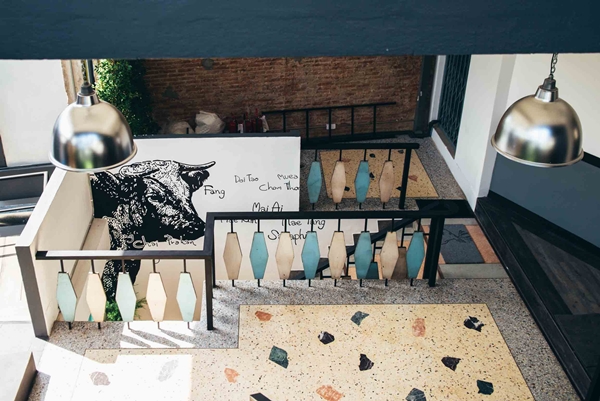 สร้างโฮสเทล เมื่อนักเดินทางอยากสร้างโฮสเทล งานรีโนเวทบ้านเก่าจึงเกิดขึ้น ! สร้างโฮสเทล เมื่อนักเดินทางอยากสร้างโฮสเทล งานรีโนเวทบ้านเก่าจึงเกิดขึ้น !