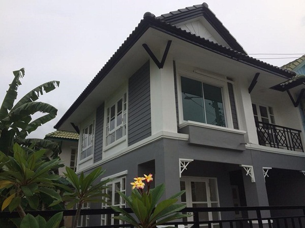 รีโนเวททาวน์เฮ้าส์ 2 ชั้นสไตล์โมเดิร์น รีโนเวททาวน์เฮ้าส์ 2 ชั้นสไตล์โมเดิร์น