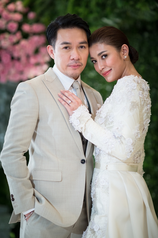 งานแต่งเอมมี่ ไฮโซเจมส์ งานแต่งเอมมี่ ไฮโซเจมส์