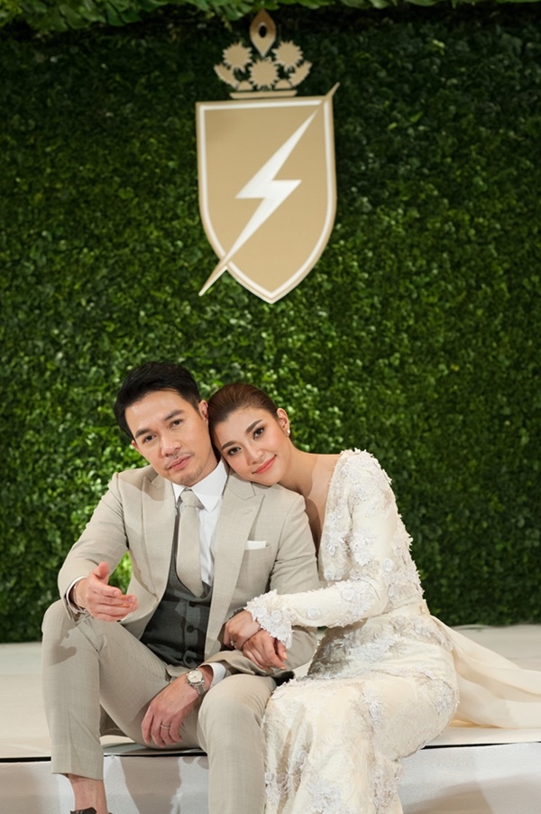งานแต่งเอมมี่ ไฮโซเจมส์ งานแต่งเอมมี่ ไฮโซเจมส์