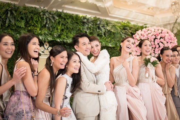 งานแต่งเอมมี่ ไฮโซเจมส์ งานแต่งเอมมี่ ไฮโซเจมส์