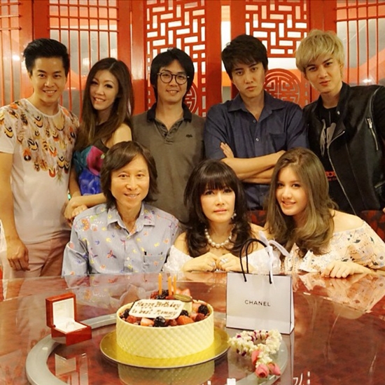 15 พี่น้องดาราหน้าตาดียกบ้าน สวยหล่อดูดี งานนี้มีเกิด ! 15 พี่น้องดาราหน้าตาดียกบ้าน สวยหล่อดูดี งานนี้มีเกิด !