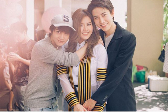 15 พี่น้องดาราหน้าตาดียกบ้าน สวยหล่อดูดี งานนี้มีเกิด ! 15 พี่น้องดาราหน้าตาดียกบ้าน สวยหล่อดูดี งานนี้มีเกิด !