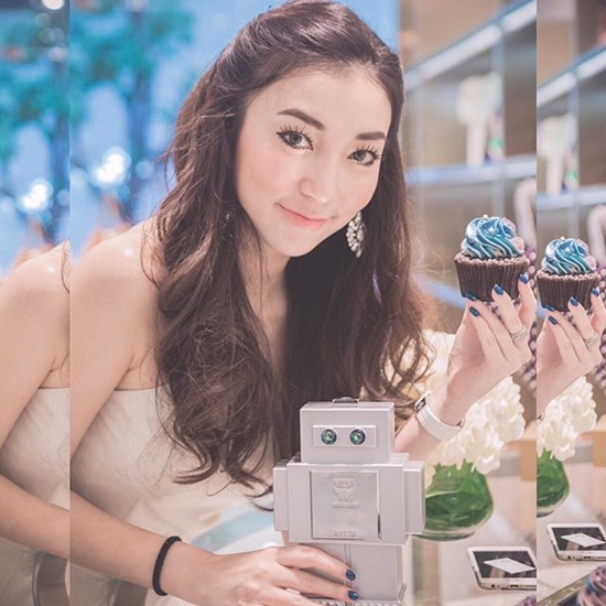 15 พี่น้องดาราหน้าตาดียกบ้าน สวยหล่อดูดี งานนี้มีเกิด ! 15 พี่น้องดาราหน้าตาดียกบ้าน สวยหล่อดูดี งานนี้มีเกิด !