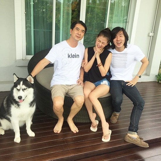 15 พี่น้องดาราหน้าตาดียกบ้าน สวยหล่อดูดี งานนี้มีเกิด ! 15 พี่น้องดาราหน้าตาดียกบ้าน สวยหล่อดูดี งานนี้มีเกิด !