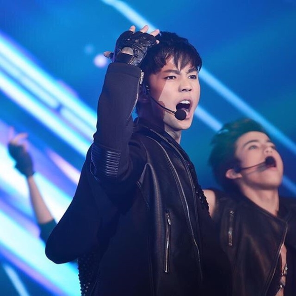 แบงค์ ธิติ แบงค์ ธิติ