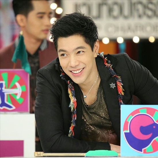 ก้อง กรุณ ก้อง กรุณ