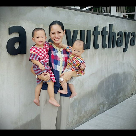 10 พี่น้องทายาทคนบันเทิง 10 พี่น้องทายาทคนบันเทิง