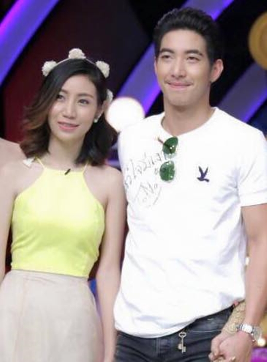 15 พี่น้องดาราหน้าตาดียกบ้าน สวยหล่อดูดี งานนี้มีเกิด ! 15 พี่น้องดาราหน้าตาดียกบ้าน สวยหล่อดูดี งานนี้มีเกิด !