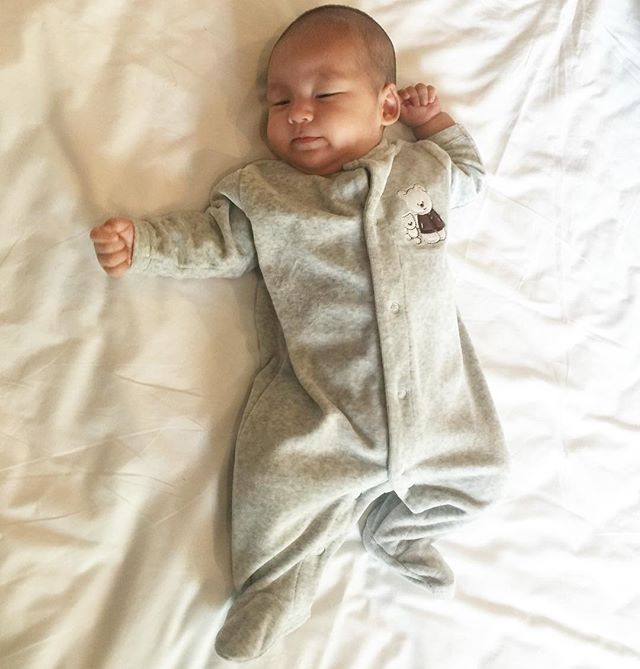 น้องออกู๊ด  น้องออกู๊ด