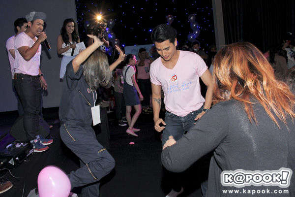 สองหัวใจนี้เพื่อเธอ สองหัวใจนี้เพื่อเธอ