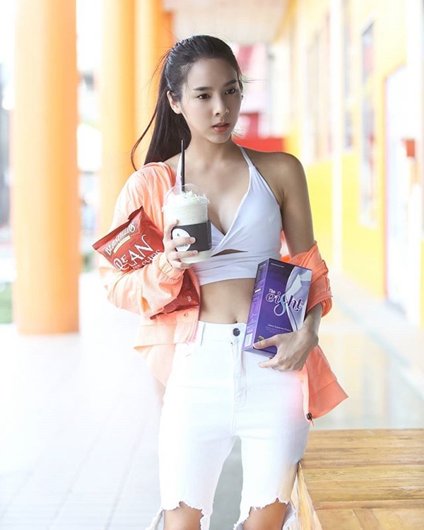 เบเบ้ ธันย์ชนก เบเบ้ ธันย์ชนก