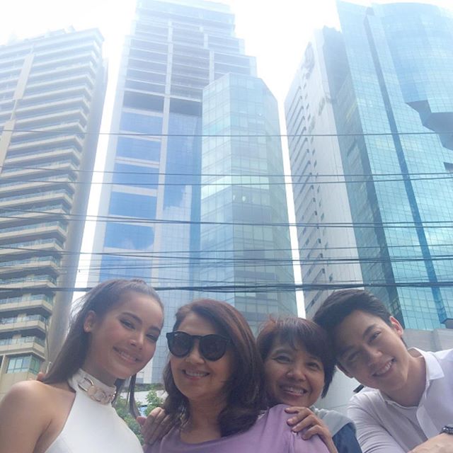 คลื่นชีวิต คลื่นชีวิต