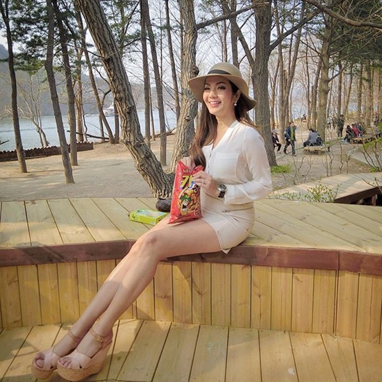 อ๋อม สกาวใจ อ๋อม สกาวใจ