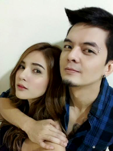 อุ้ม ลักขณา อุ้ม ลักขณา