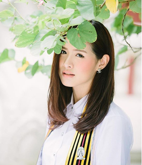 ดารารับปริญญา ดารารับปริญญา