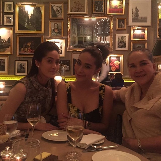 พลอย เฌอมาลย์ พลอย เฌอมาลย์