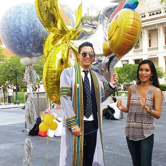 ดารารับปริญญา ดารารับปริญญา