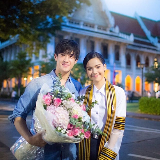 ดารารับปริญญาจุฬา ดารารับปริญญาจุฬา