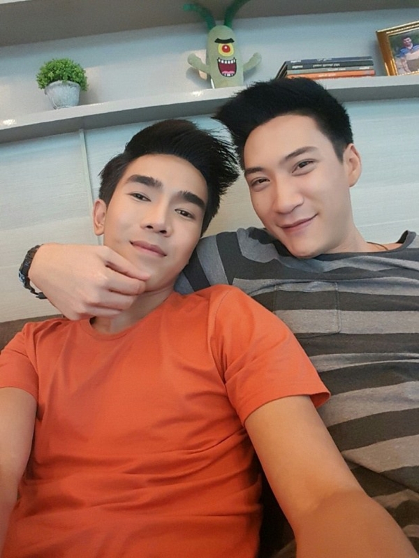 ต๊ะ บีมิกซ์ ต๊ะ บีมิกซ์