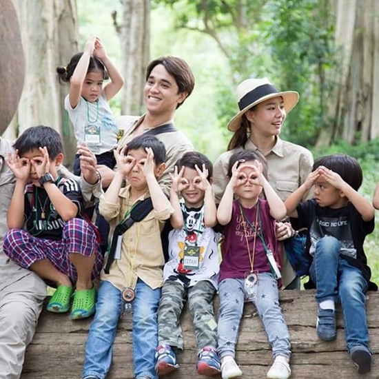 น้องนาวา น้องฮาร์เปอร์ เข้าแคมป์บุกป่ากับคู่รัก อเล็กซ์-เต้ย น้องนาวา น้องฮาร์เปอร์ เข้าแคมป์บุกป่ากับคู่รัก อเล็กซ์-เต้ย