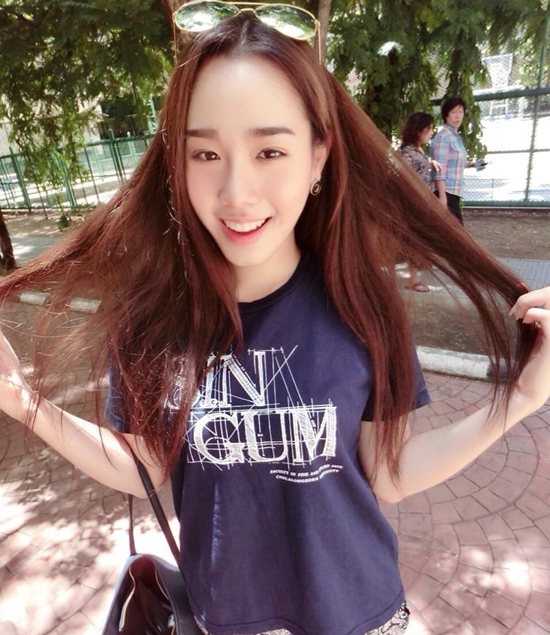 เนย อริสรา สาวสวยวัยใส ชาวเน็ตฟันธงคนนี้ตัวจริงของ แทค ภรัณยู เนย อริสรา สาวสวยวัยใส ชาวเน็ตฟันธงคนนี้ตัวจริงของ แทค ภรัณยู