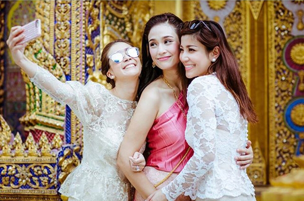 เอมี่ - ครีม - เอมมี่ เอมี่ - ครีม - เอมมี่