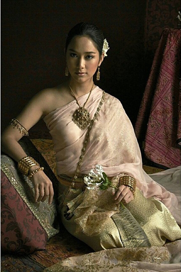 แม็กกี้ อาภา ภาวิไล แม็กกี้ อาภา ภาวิไล