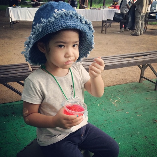 น้องนาวา น้องฮาร์เปอร์ เข้าแคมป์บุกป่ากับคู่รัก อเล็กซ์-เต้ย น้องนาวา น้องฮาร์เปอร์ เข้าแคมป์บุกป่ากับคู่รัก อเล็กซ์-เต้ย