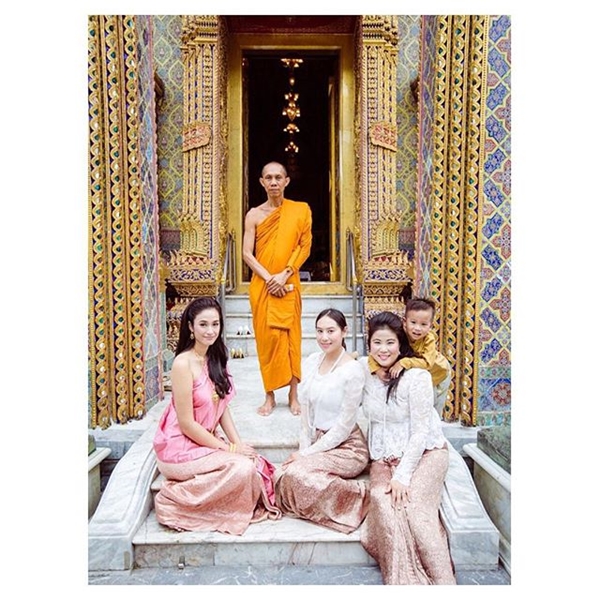 เอมี่ - ครีม - เอมมี่ เอมี่ - ครีม - เอมมี่