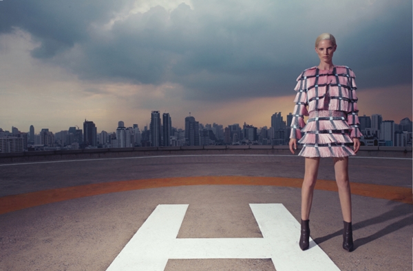 เมื่อห้างหรูแห่งนิวยอร์ก มาถ่ายแบบในกรุงเทพฯ...แฟชั่นสุดชิคจึงบังเกิด เมื่อห้างหรูแห่งนิวยอร์ก มาถ่ายแบบในกรุงเทพฯ...แฟชั่นสุดชิคจึงบังเกิด