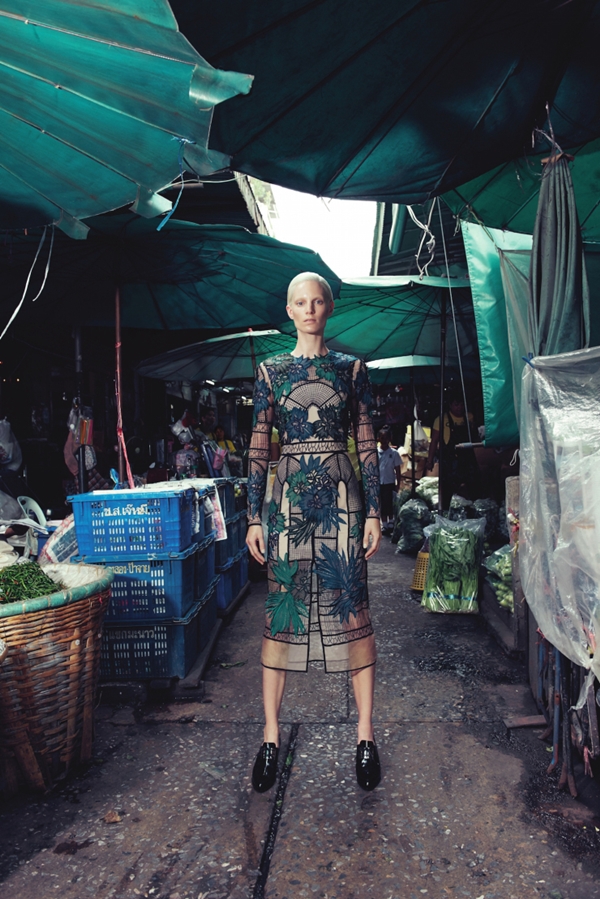 เมื่อห้างหรูแห่งนิวยอร์ก มาถ่ายแบบในกรุงเทพฯ...แฟชั่นสุดชิคจึงบังเกิด เมื่อห้างหรูแห่งนิวยอร์ก มาถ่ายแบบในกรุงเทพฯ...แฟชั่นสุดชิคจึงบังเกิด