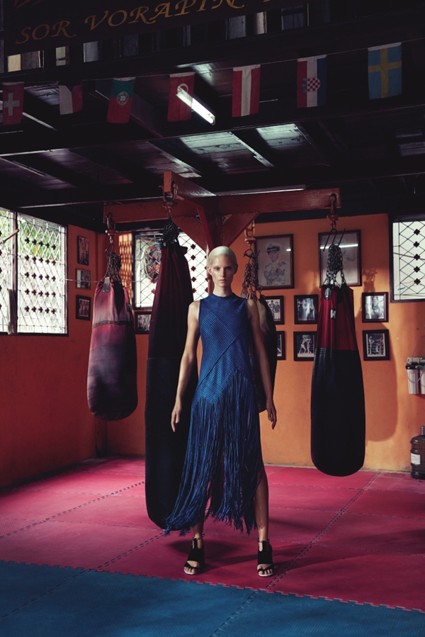 เมื่อห้างหรูแห่งนิวยอร์ก มาถ่ายแบบในกรุงเทพฯ...แฟชั่นสุดชิคจึงบังเกิด เมื่อห้างหรูแห่งนิวยอร์ก มาถ่ายแบบในกรุงเทพฯ...แฟชั่นสุดชิคจึงบังเกิด