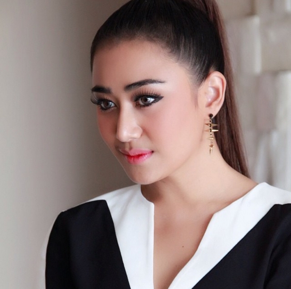 แอน มิตรชัย แอน มิตรชัย