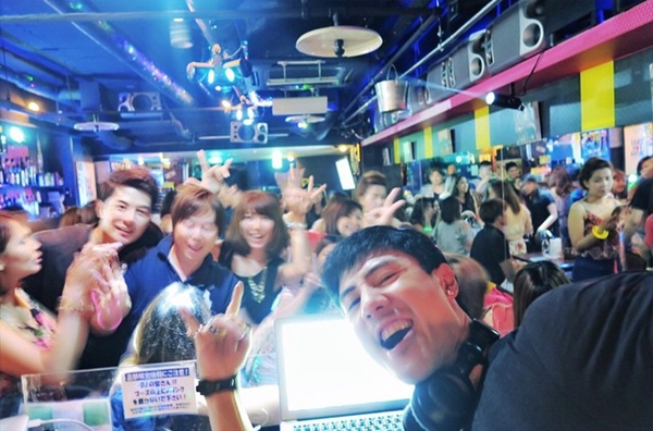 โดนปูหนีบลิ้น โดม เมทัล