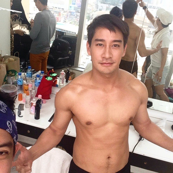 ป้อง ณวัฒน์ ป้อง ณวัฒน์