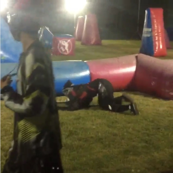 อั้ม เล่นเพ้นท์บอล อั้ม เล่นเพ้นท์บอล