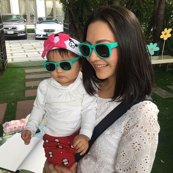 น้องจาติม ลูกสาวเกรซ มหาดำรงค์กุล น้องจาติม ลูกสาวเกรซ มหาดำรงค์กุล