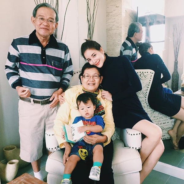 ก้อย รัชวิน สร้างบ้านให้พ่อแม่ ก้อย รัชวิน สร้างบ้านให้พ่อแม่