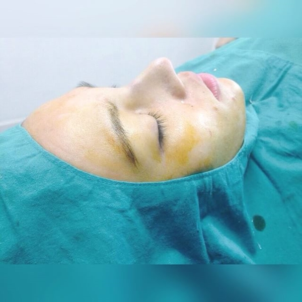 เอมมี่ อมลวรรณ เอมมี่ อมลวรรณ