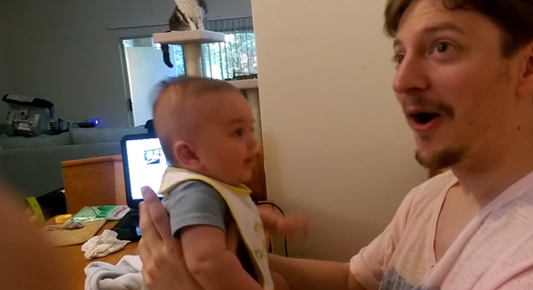 เด็กพูดไอเลิฟยู เด็กพูดไอเลิฟยู