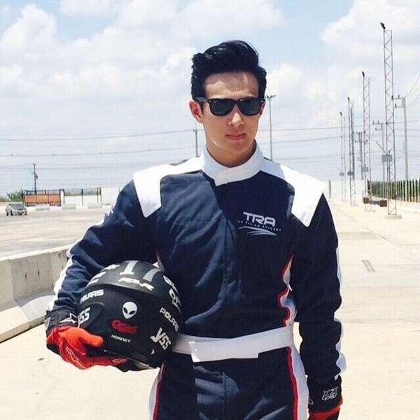 เจมส์ มาร์ เจมส์ มาร์