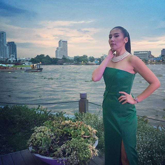 15 15 ดาราสาวออก กำลังกาย