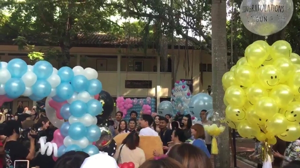 งานรับปริญญา กัน นภัทร งานรับปริญญา กัน นภัทร