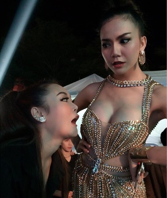 จ๊ะ อาร์สยาม โพสต์ประชันเต้า จ๊ะ อาร์สยาม โพสต์ประชันเต้า