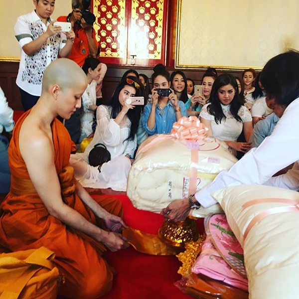 ไมค์ พิรัชต์ บวช ไมค์ พิรัชต์ บวช